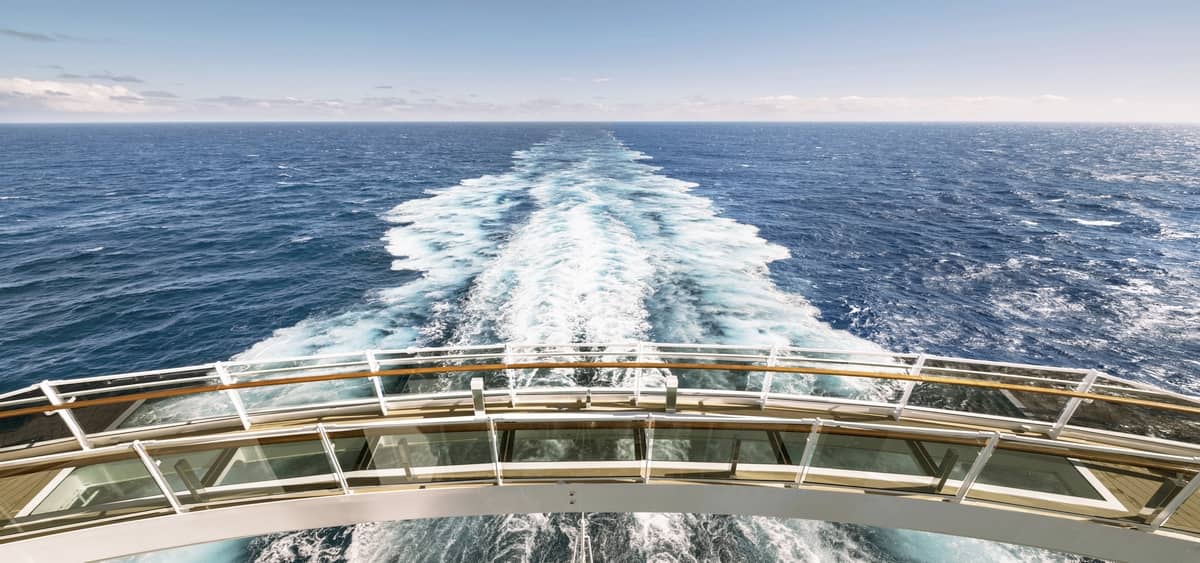 2- PUENTE DE LOS SUSPIROS <br> UN MOMENTO SUSPENDIDO ENTRE CIELO Y MAR