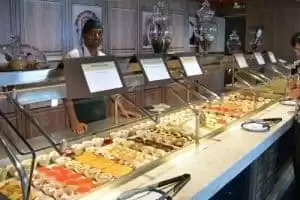 5-Manitou Buffet