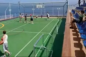 Sports Court (Pista de deportes)