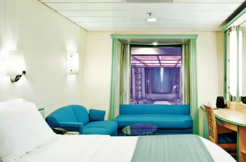 Cabina interior con vista al paseo
