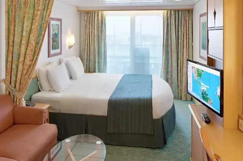 Cabina con vista al mar y balcón